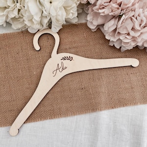 Personalisierter Kleiderbügel aus Holz mit Namen | Personalisierter Holzkleiderbügel für Baby | personalisierter Baby-Kleiderbügel | Kinderkleiderbügel |