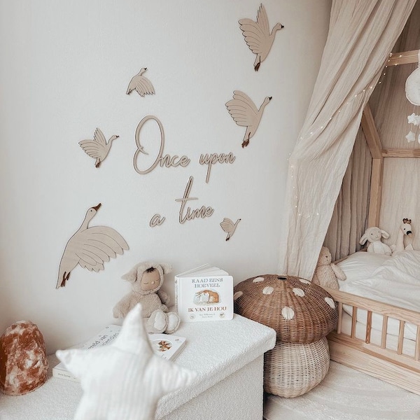 Pájaros voladores de madera | Gansos de madera Hölzerne Gänse y Érase una vez | decoración de paredes | Schriftzug aus Holz | decoración de pared |