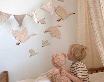 Wooden Flying Geese Wanddeko Oies Murales Boho Nursery Babyzimmer Chambre Bébé Geschenk Cadeau Handmade silly goose