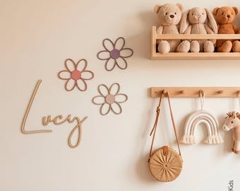 Personalized Wooden Name Sign with Pink Daisy Flowers – Custom Baby Name, Girl Room