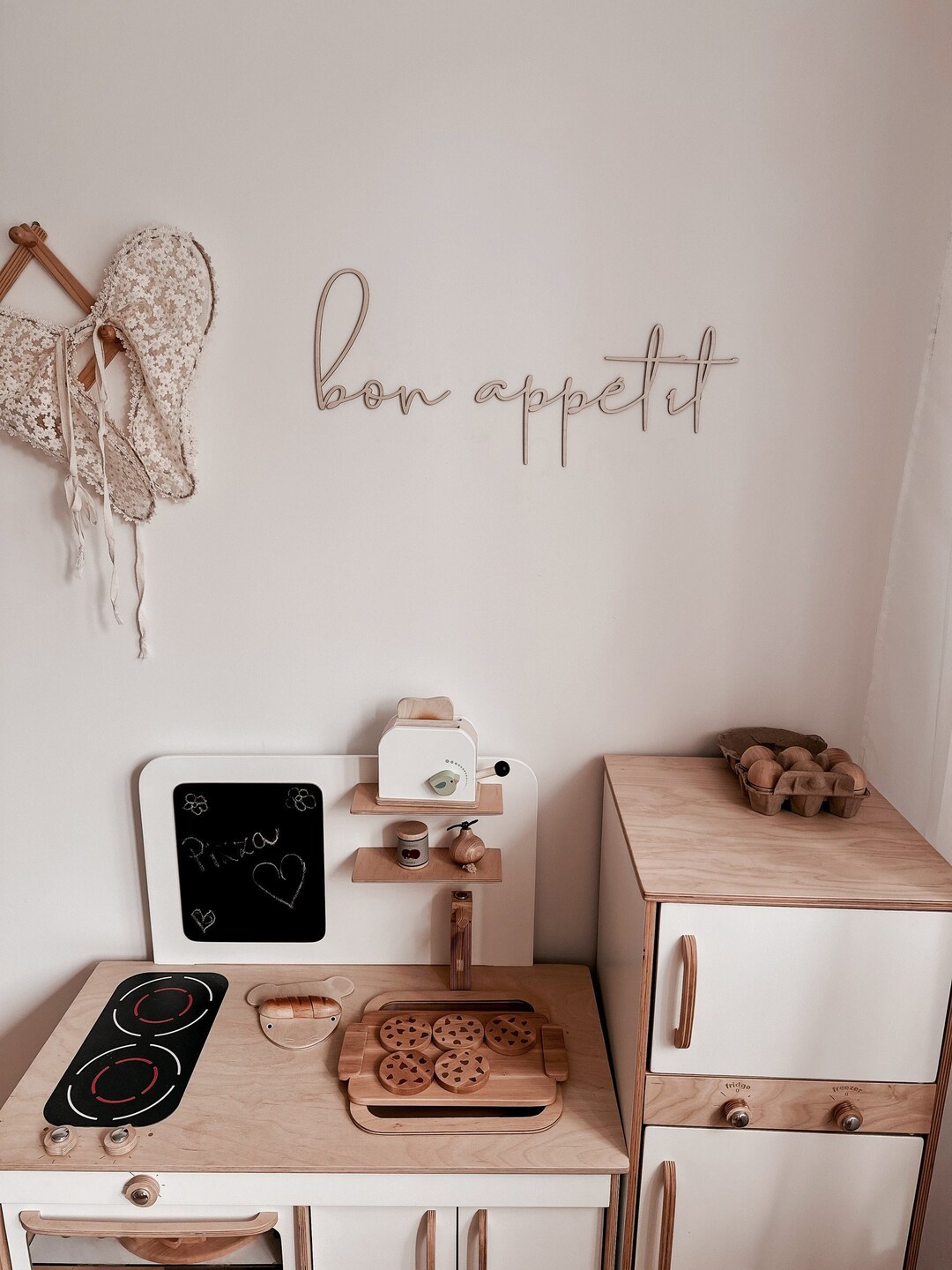 Bon Appetit | Nursery Wooden Wall Script Art | Kinderzimmer ...