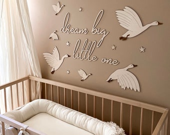 dream big little one Inschrift an der Wand, Wooden Words, Wooden Wall Decor, Nursery, Kinderzimmer Wooden Gänse Hölzerne Gänse, süsse Träume