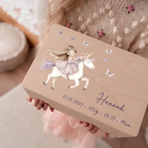 boite a souvenirs personalisee en bois pour bebe