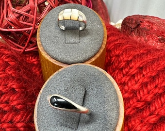 Black & White 2 Rings