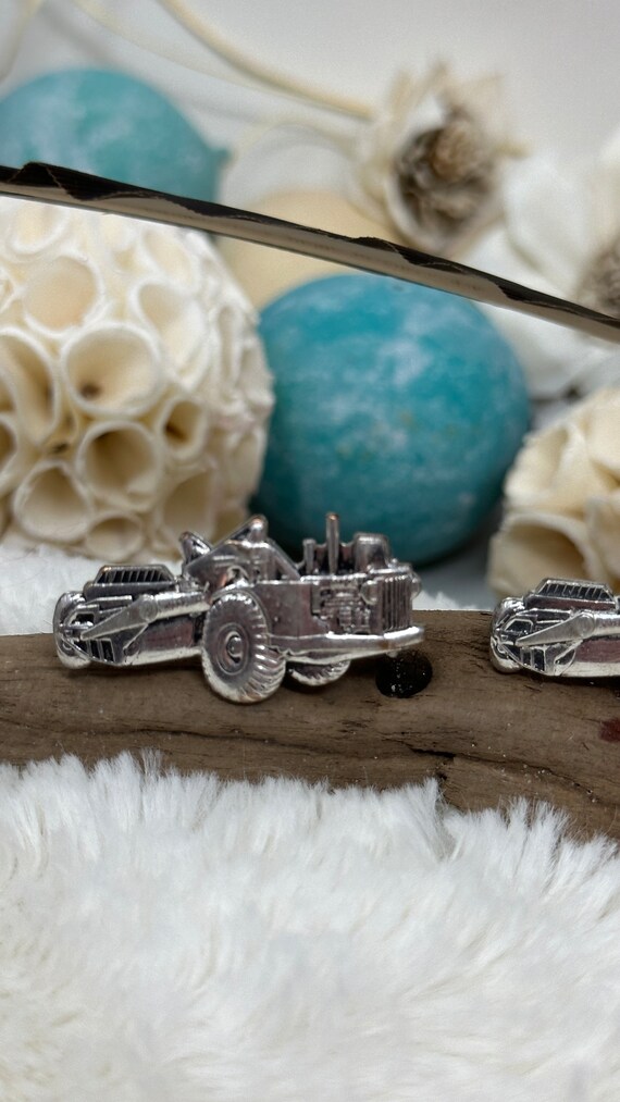 Tractor Cufflinks - image 3