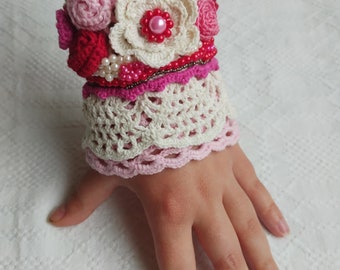 Crochet Cuff Bracelet, Pink Cuff Bracelet, Crochet Jewelry, Beaded Cuff Bracelet, Handmade Unique Gift, Boho bracelet