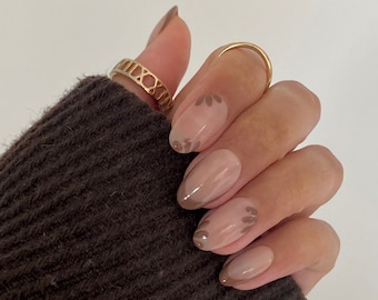 Mocha French Tip och Blommönster | Handmålade Specialdesignade Press Ons | Höstnaglar