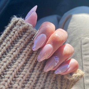 Uñas con flores de cerezo - Uñas postizas en Reino Unido