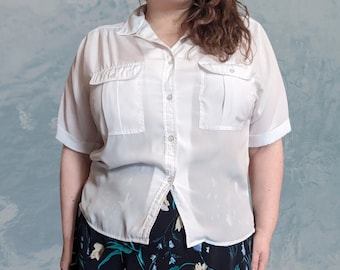 Plus Size / Bust 46 / Vintage 80s 90s White Boxy Safari Top by La Blouse / 16 L XL