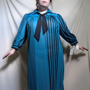 Plus Size / Bust 52 / Waist 54 / Hips 56 / Vintage 70s Blue Vertical StripeDress w Original Tags / XL 16