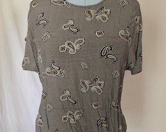 Plus Size Vintage Paisley Print Open Sleeve Top, tagged 24W