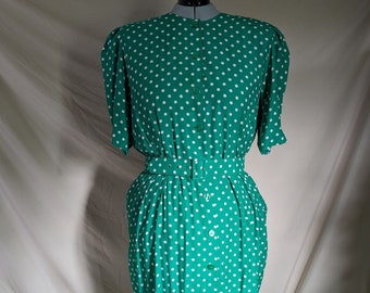Plus Size / Bust 54 / Waist 48  / Hip 60  / Vintage 90s Green Belted Polka Dot Dress by Chaus / 2X 3X 22W