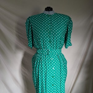 Plus Size / Bust 54 / Waist 48  / Hip 60  / Vintage 90s Green Belted Polka Dot Dress by Chaus / 2X 3X 22W