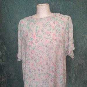 Mid Size / Bust 47 / Waist 46 / Vintage 80s 90s Pastel Floral Boxy Blouse by Sweetbriar