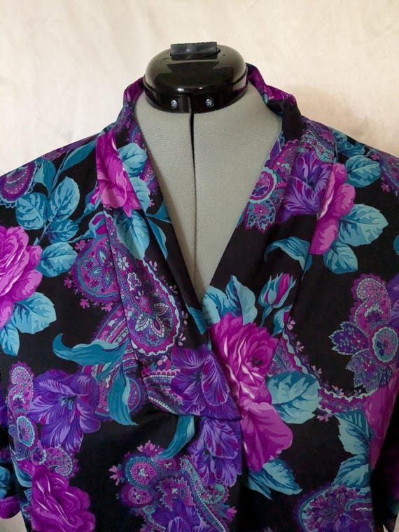 Purple Paisley Rose Cocoon Top, 78" Bust View 3