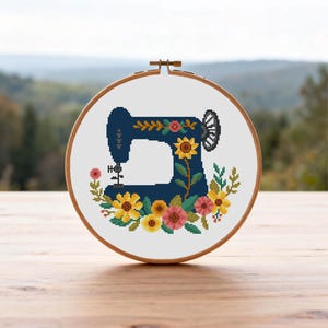 Motif floral au point de croix à la machine à coudre, point de croix floral à la machine, déco pour salle de couture, téléchargement immédiat