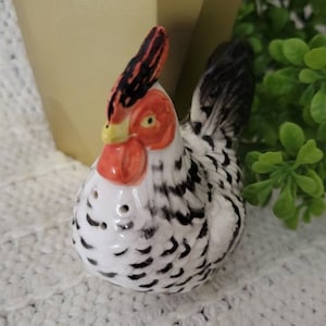 Otagiri vintage 70/80's rooster and hen salt and pepper shakers image 6