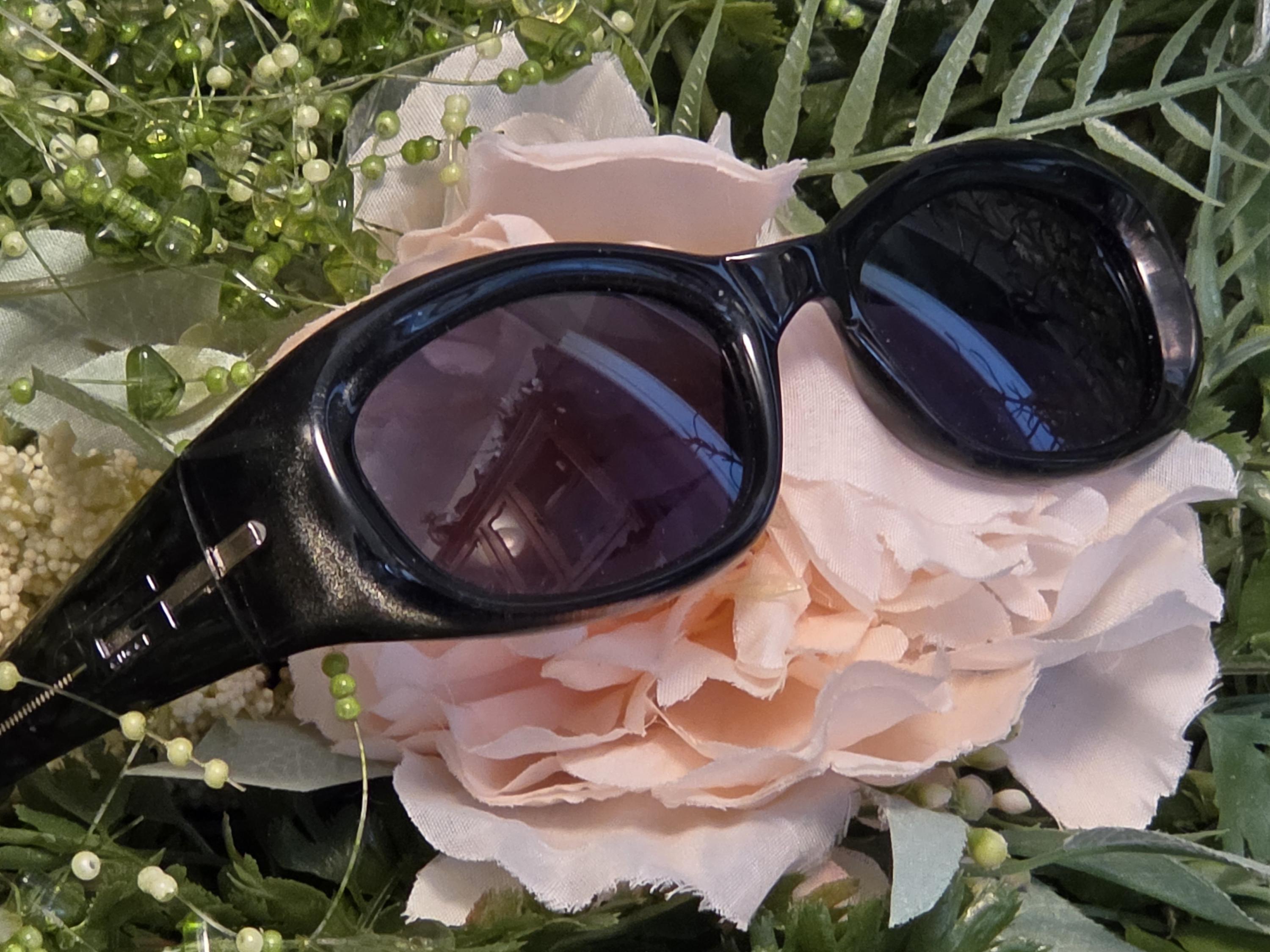 グッチ　GG2432/S 透け感のあるグレー　サングラス　スクエアGロゴ　Y2K Gucci Gg 2432 S - Etsy