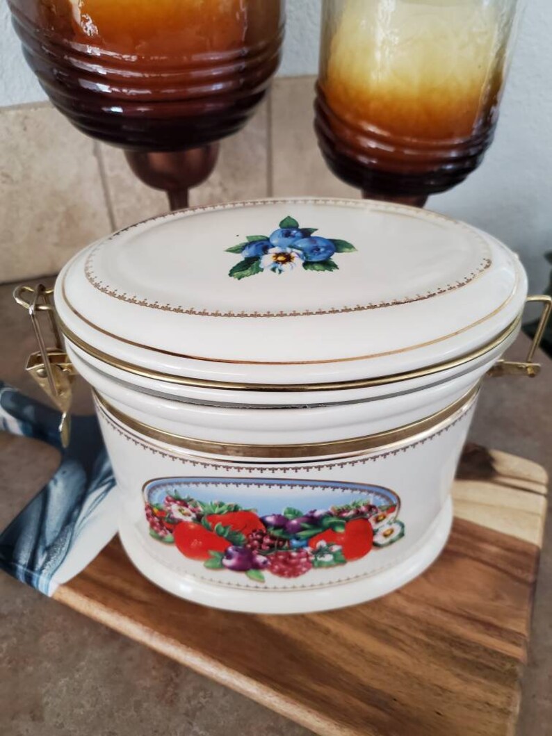 Vintage Knotts Berry Farm Ceramic Oval Canister/cookie Jar W/gasket