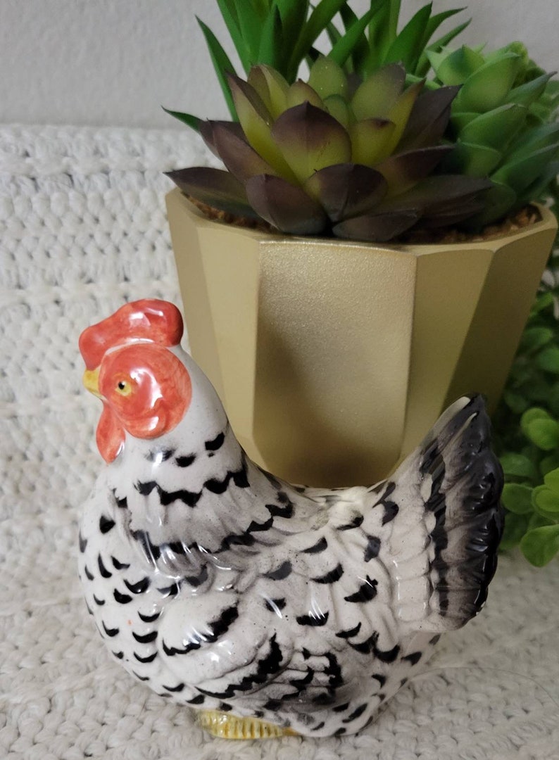 Otagiri vintage 70/80's rooster and hen salt and pepper shakers image 3