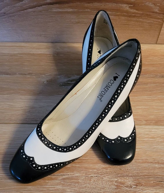 Vintage 1960's pinup style shoes 6 1/2. Retro sho… - image 2