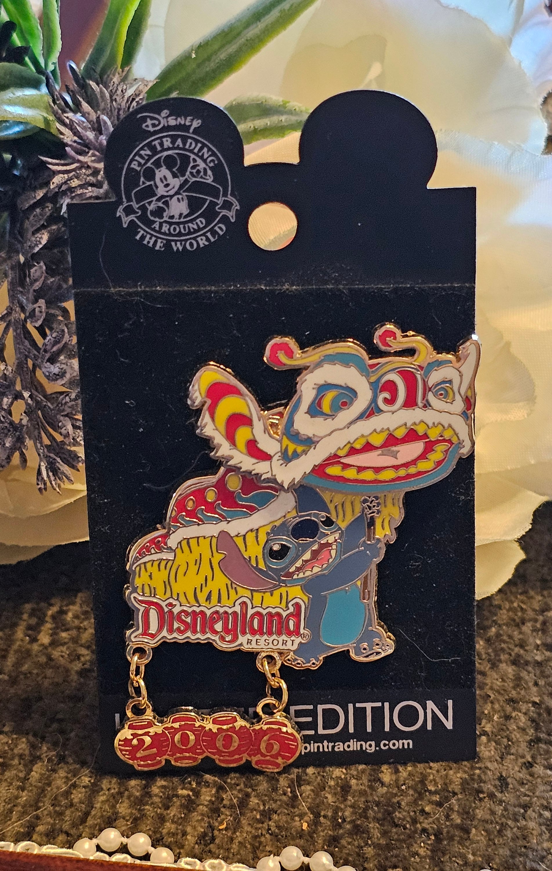Disneyland Limited Edition Chinese New Year 2006 (stitch) 3d
