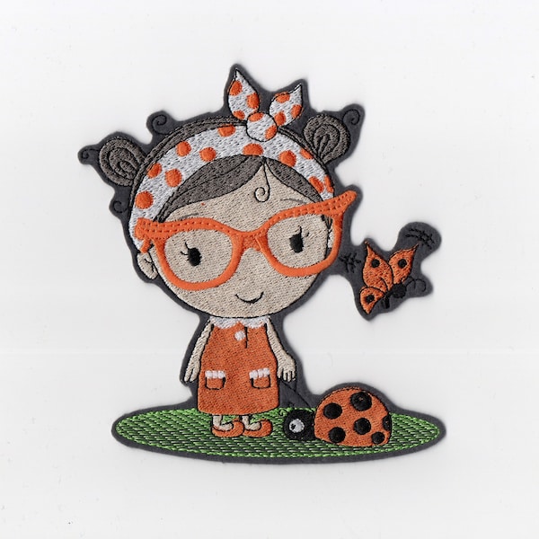 Ecusson patch thermocollant petite fille avec coccinelle, lunette et bandeau de cheveux.