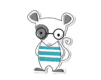 Ecusson thermocollant Patch thermocollant petite souris à lunette avec son pull rayé bleu.