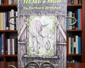 Vintage 1973 Hemi: A Mule Illustrated Children's Chapter Book