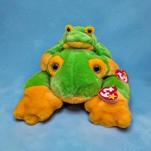 Vintage 1997 smoochy the tree frog, TY beanie baby and beanie buddy with original tag