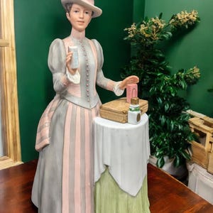 statue en céramique vintage Avon The Albee Award 1984