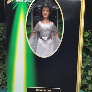 Vintage 1999 Princess Leia ceremonial gown hasbro doll