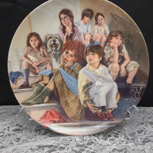 1984 Annie in the orphans fourth issue Knowles fine China