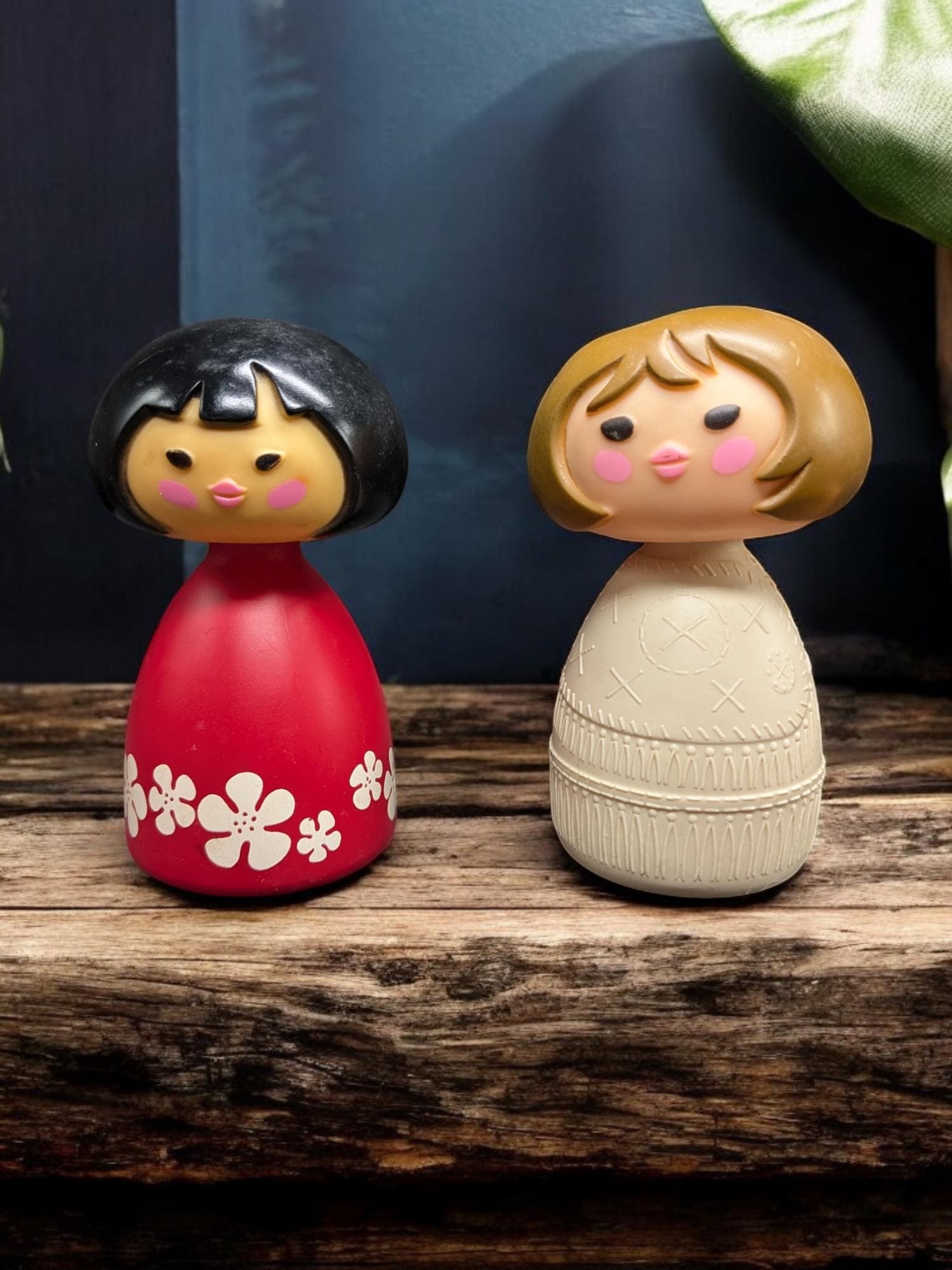 AVON スモールワールド 女の子香水瓶 7体セット ビンテージ ヴィンテージ 70s Vintage AVON Small World Bottle w/box (M905) - 2000toys