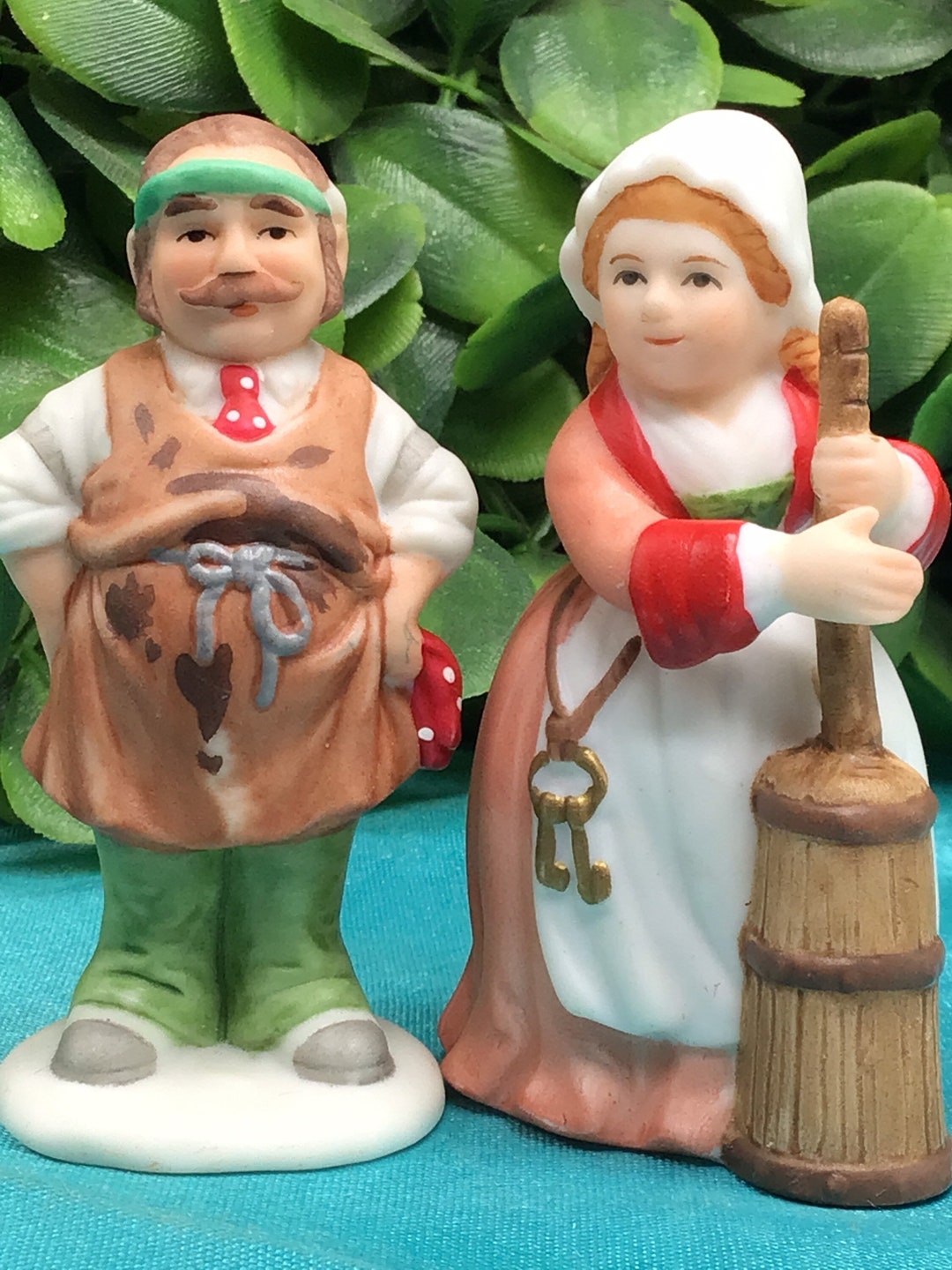 1994 Lefton Colonial Christmas Village Figurines Etsy