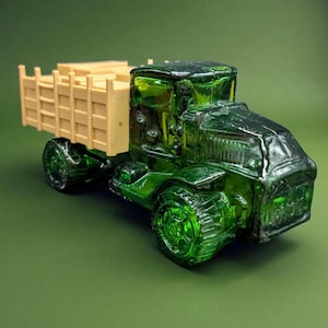 Vintage Avon Mack truck, windjammer aftershave decanter