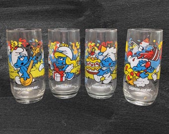 Vintage 1983 Smurf drinking glasses