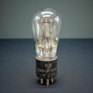 Antique 1930s rca radiotron uy227 radio tube