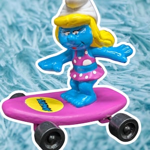 Vintage applause Hardees Kids Meal Toy 1990 Smurfs - Smurfette on Purple Skateboard