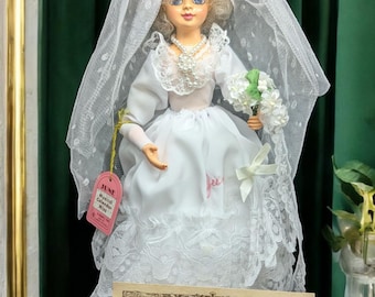 1986 musical calendar Miss June here comes the Bride collectible doll