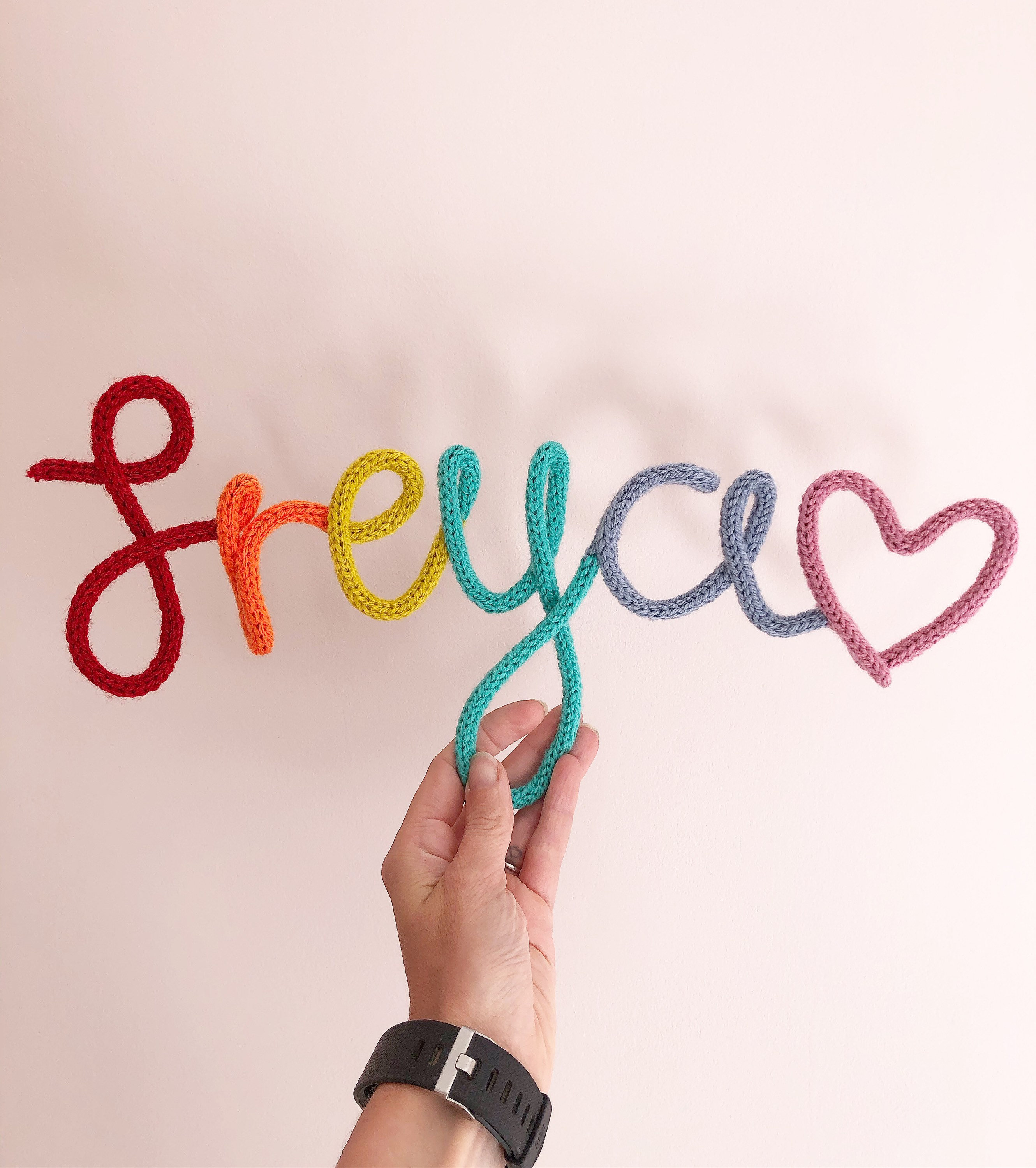 Mot Tricoté Arc-En-Ciel