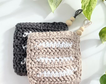 Crochet Hot Pad: Personalized Kitchen Trivet with Stripes