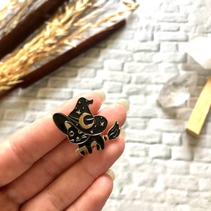 Witchy cat and moon pin, cosmic cat witchy moon phases pin, magical pin, enamel pin, wizard cat pin, cat pin, moon pin, witchy gift