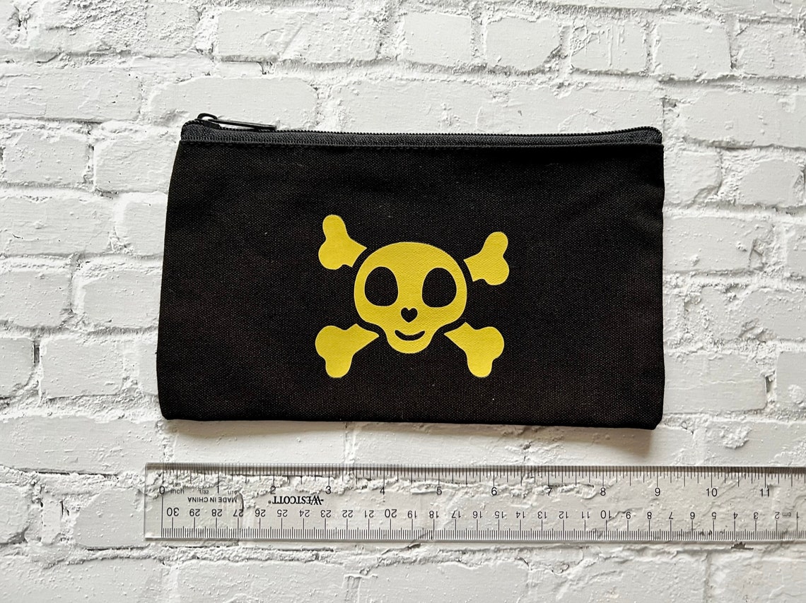 Black Tarot Card Bag Skeleton Graphic, Tarot Card Bag, Spell Bag ...