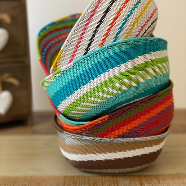 PETIT PANIER AFRICAIN CYLINDRIQUE EN ZIGZAG S » ikama art et déco