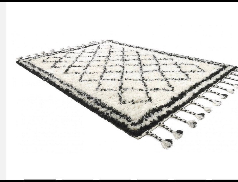 Tapis Berbère Marocain Beni Ouarain Fait à La Main en Laine avec Les Fringes