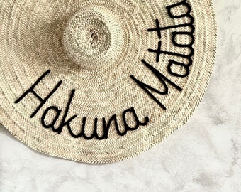 XXL giant straw hat, customizable, very large Moroccan boho hat embroidered with or without fringe, wall decoration to personalize