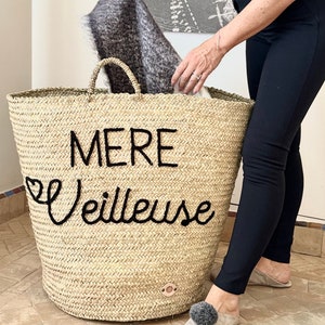 Stroh-Aufbewahrungskorb zum Personalisieren, XXL-Weidenkorb, geflochtener Wäschekorb, anpassbares Geschenk für Mama, Muttertag