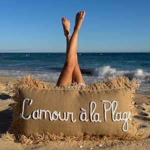 Customizable outdoor cushion in cotton or jute - Hand-embroidered cushion cover - With raffia fringes - Love at the Beach