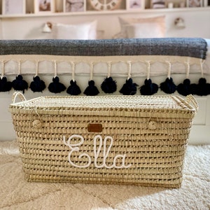 Personalized wicker storage trunk, storage chest to personalize in palm leaves, toy chest image 5